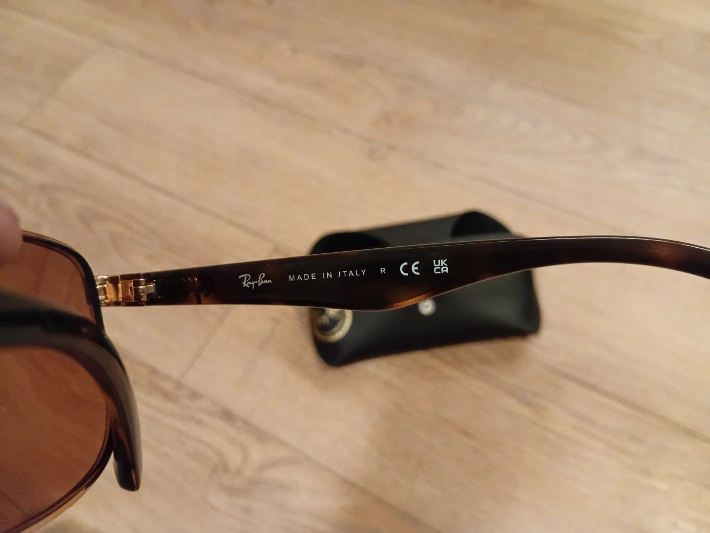Ray-Ban Sunglasses with Case - photo 2