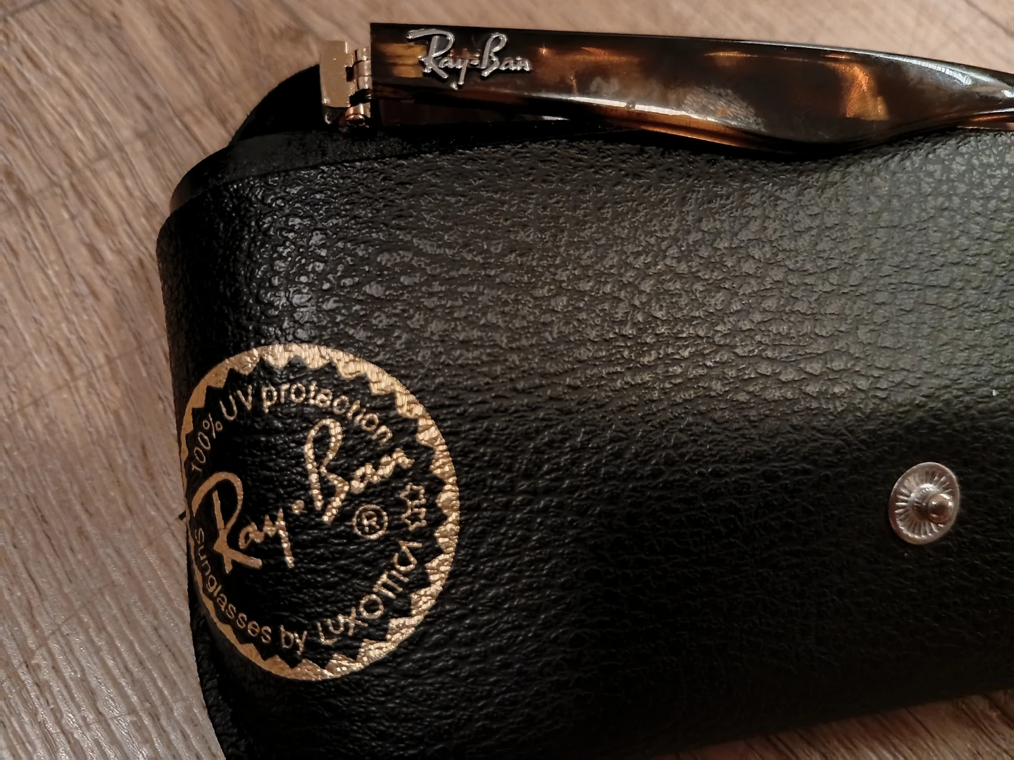 Ray-Ban Sunglasses with Case - photo 3