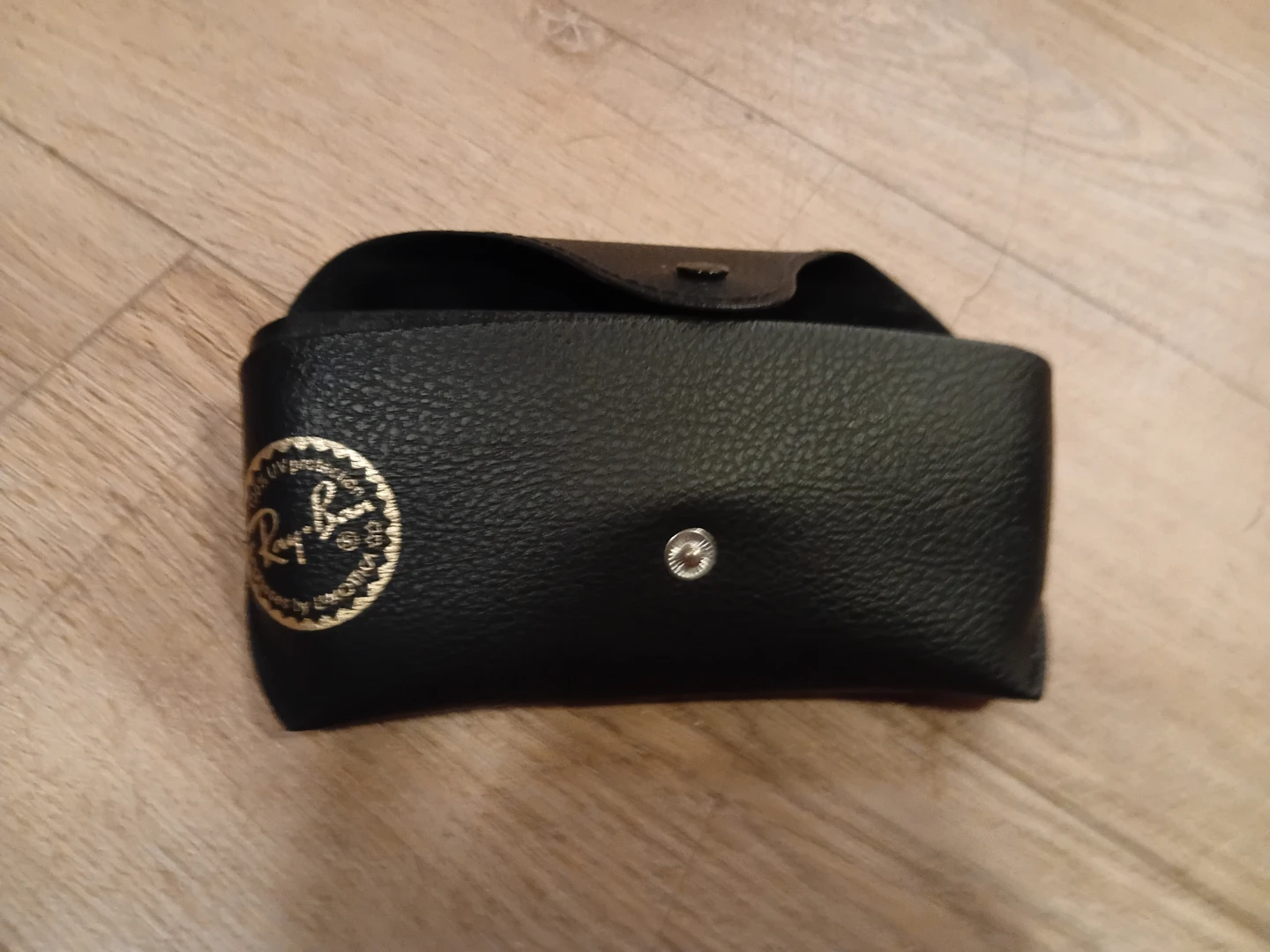 Ray-Ban Sunglasses with Case - photo 4