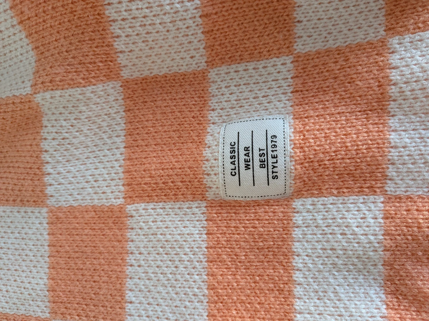 SHEIN Checkerboard Cropped Sweater - Peach & White (Medium) - photo 2