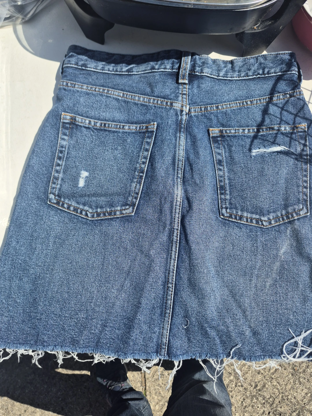 H&M Denim Skirt - US/CA Size 4 - photo 2