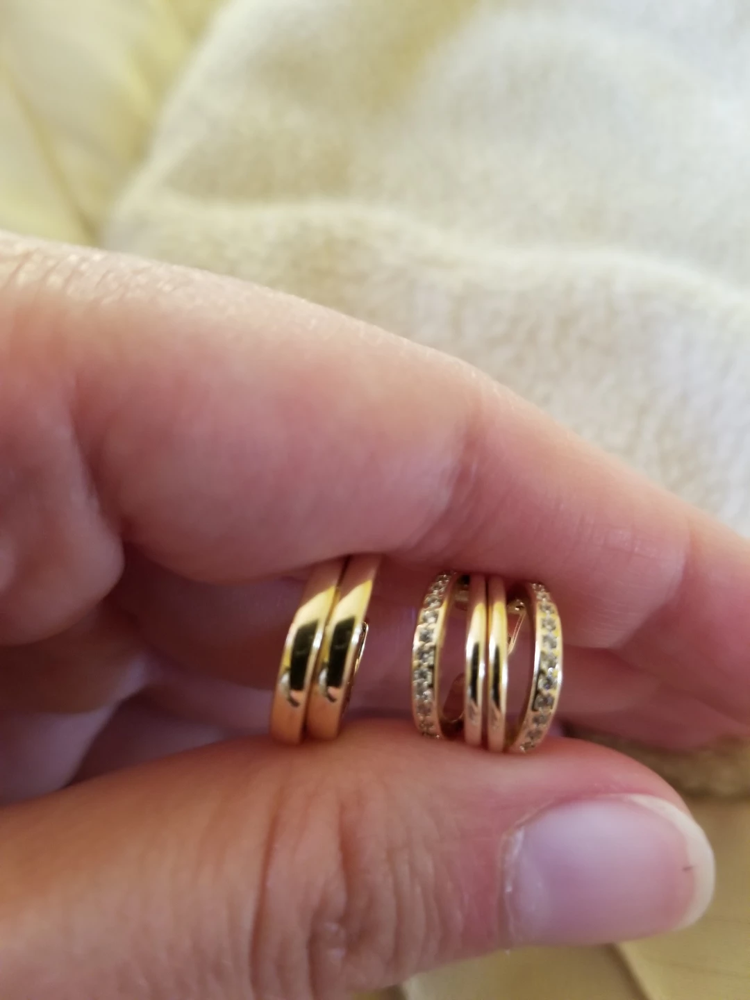 2 Pairs Of Gold-Tone Earcuffs For Non Pierced Ears