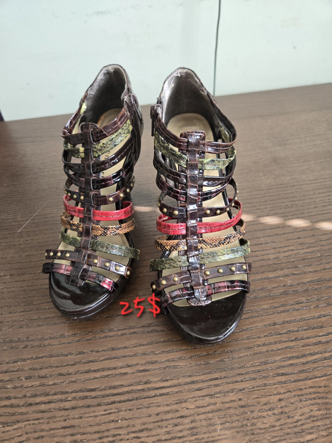 Ladies shoes