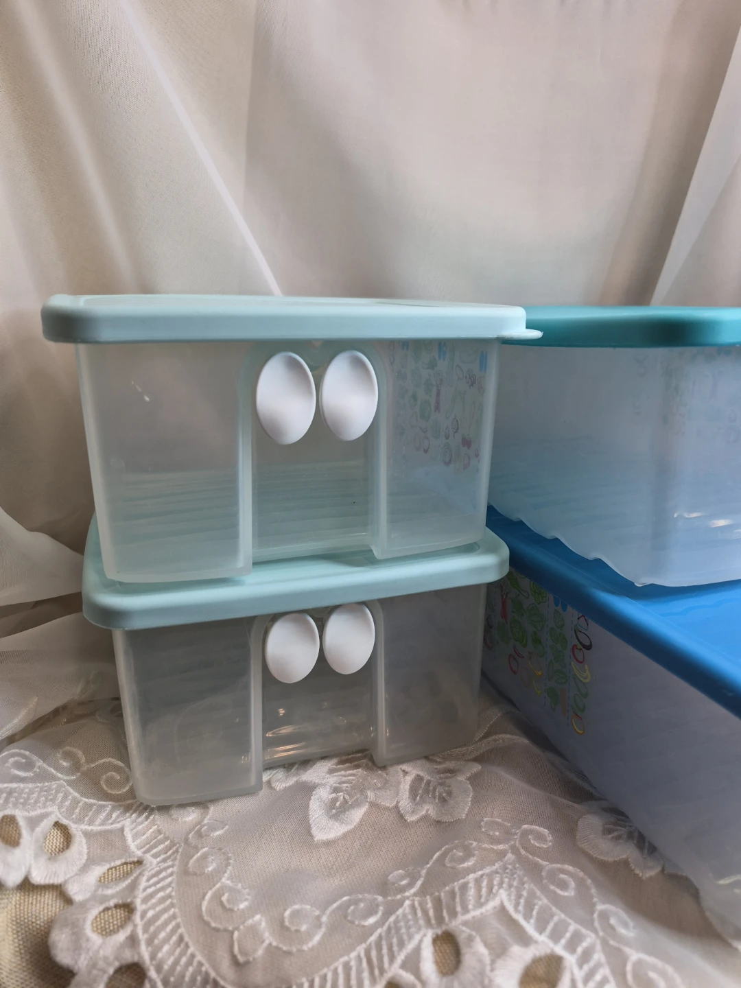 Set of 4 Tupperware FridgeSmart with Vents Containers - 8 pc Set - photo 3
