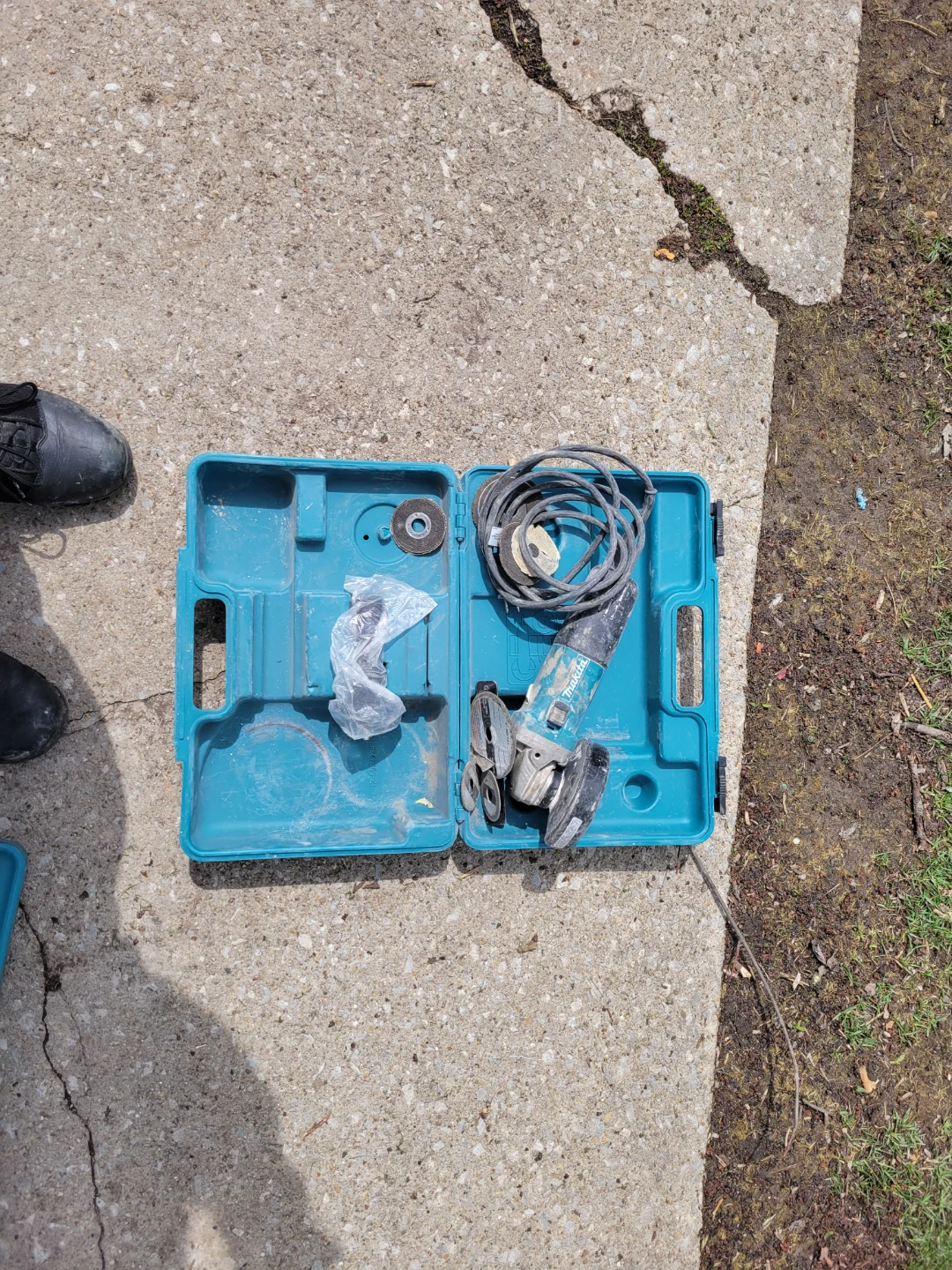 Makita Power Tool Set with Cases - photo 3
