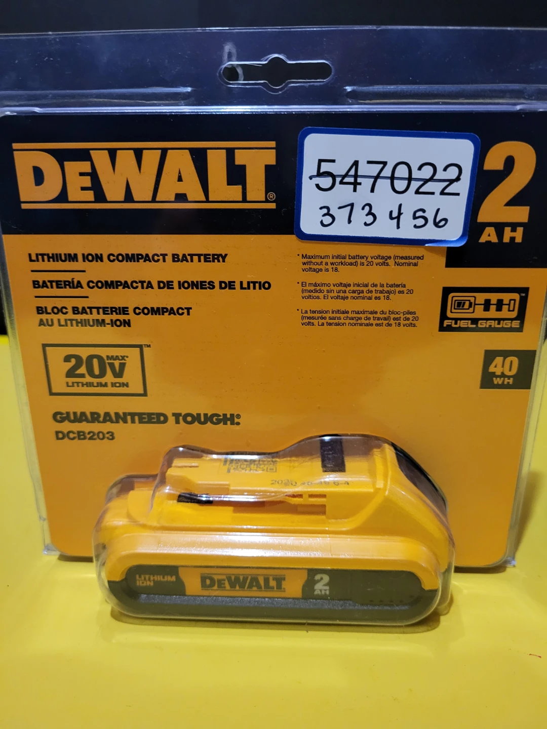 2x DeWalt 20V MAX Lithium Ion Compact Batteries DCB203 2Ah - photo 2