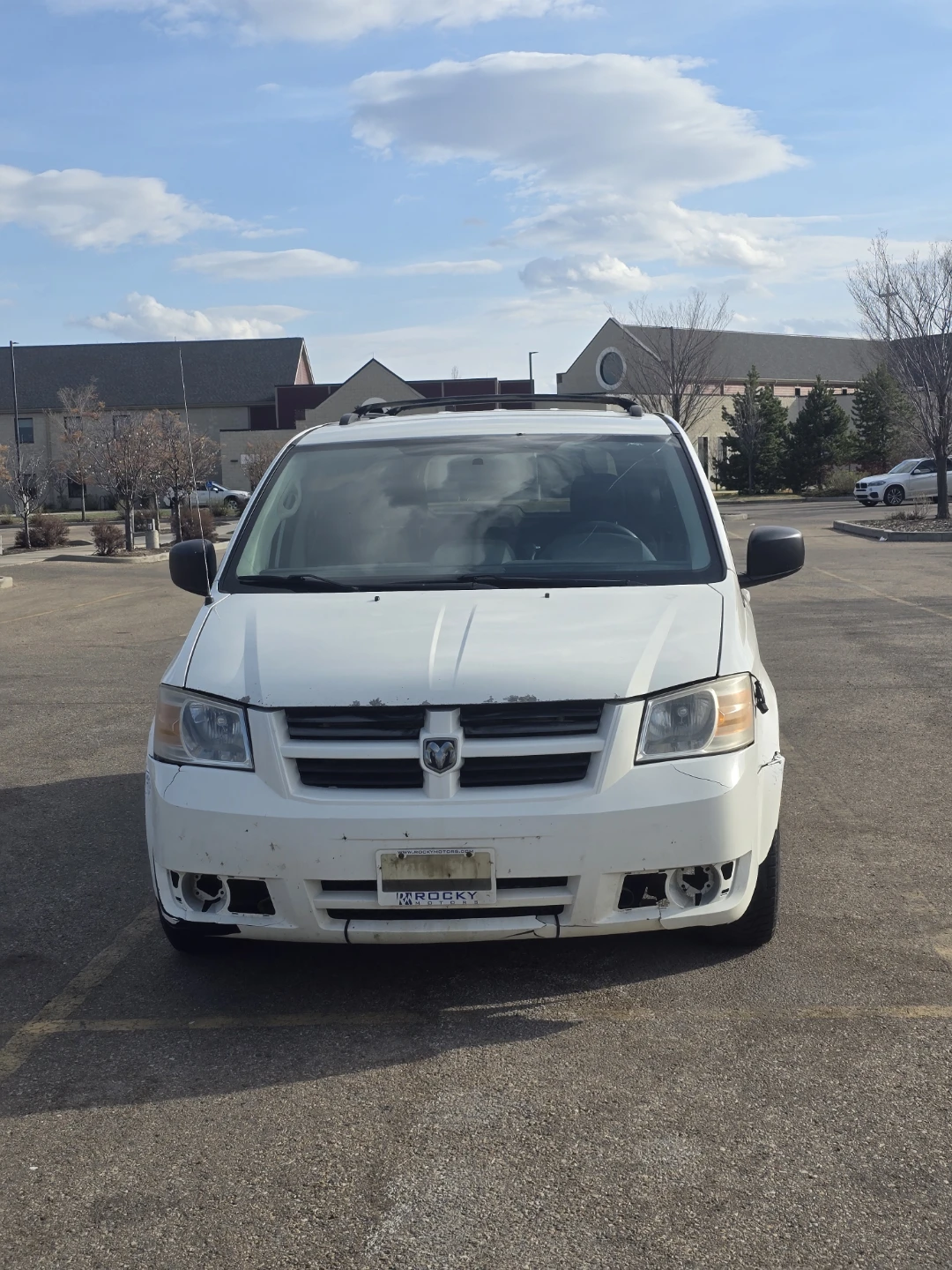 White Dodge Grand Caravan - photo 5