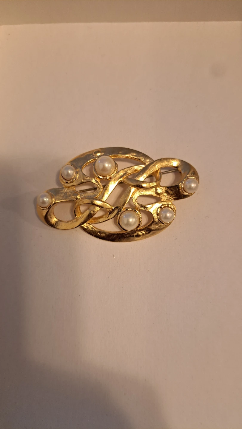 New Gold Tone Brooch with Faux Pearls