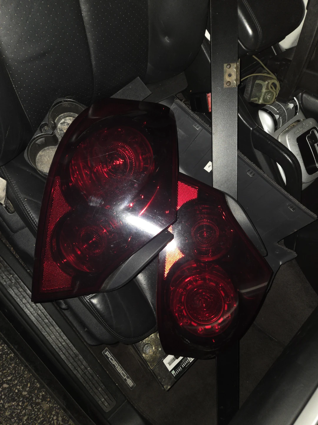 Used Nissan Infiniti 2008 g35x Tail Lights (Pair) - photo 2