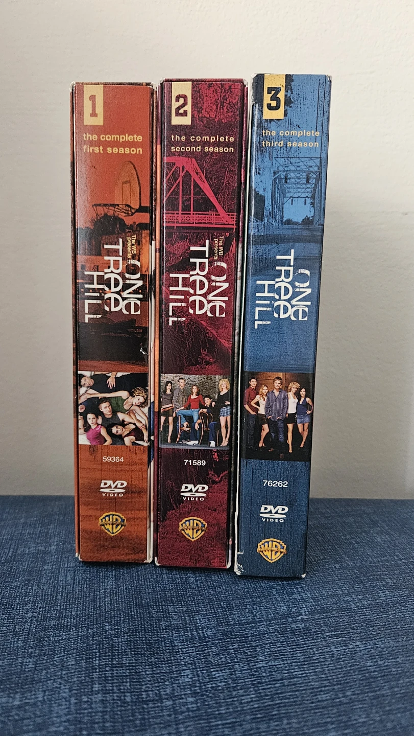 One Tree Hill seasons 1 to 3 - photo 2