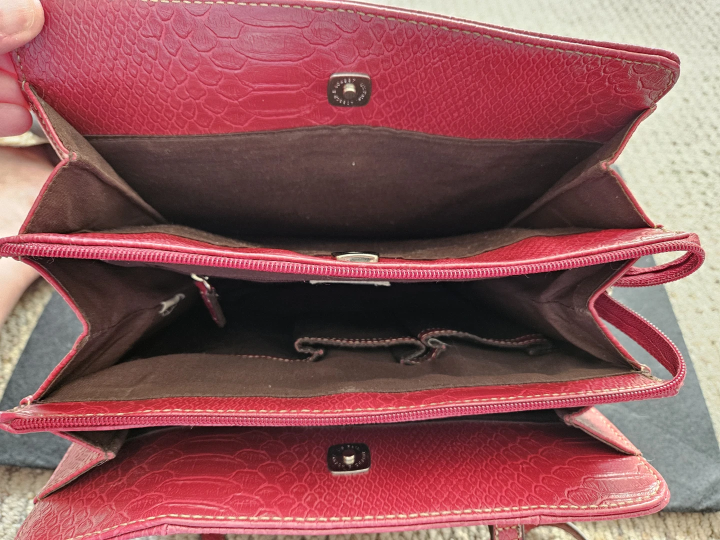 Liz Claiborne Red Snakeskin Handbag - photo 2