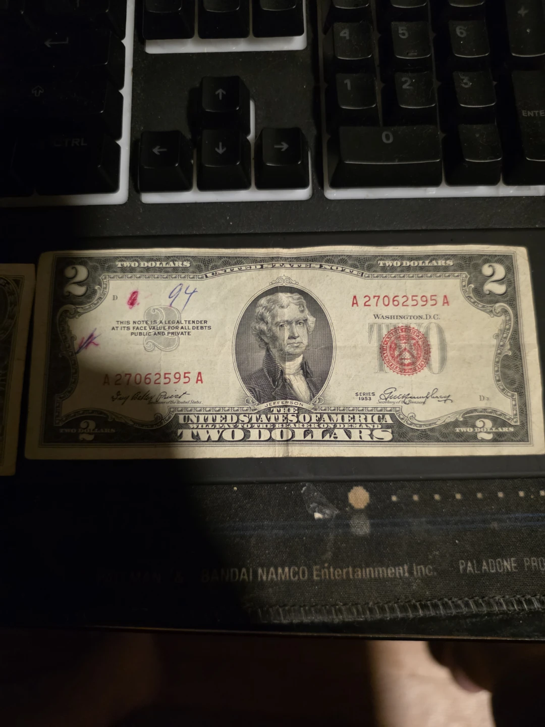 US Two Dollar Bill & One Dollar Bill
