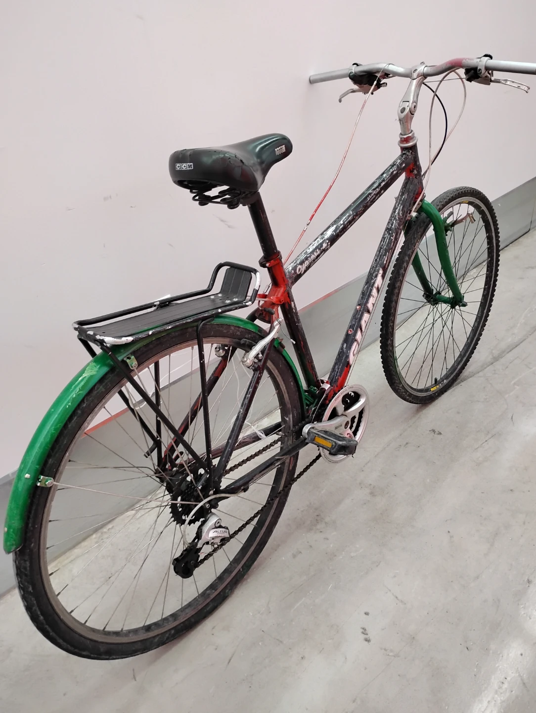 Giant Cypress SE Women's Hybrid Bike