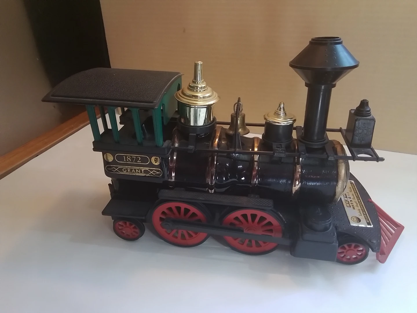 Vintage 1980 Jim Beam "1872 Grant Locomotive" Train Decanter - photo 3