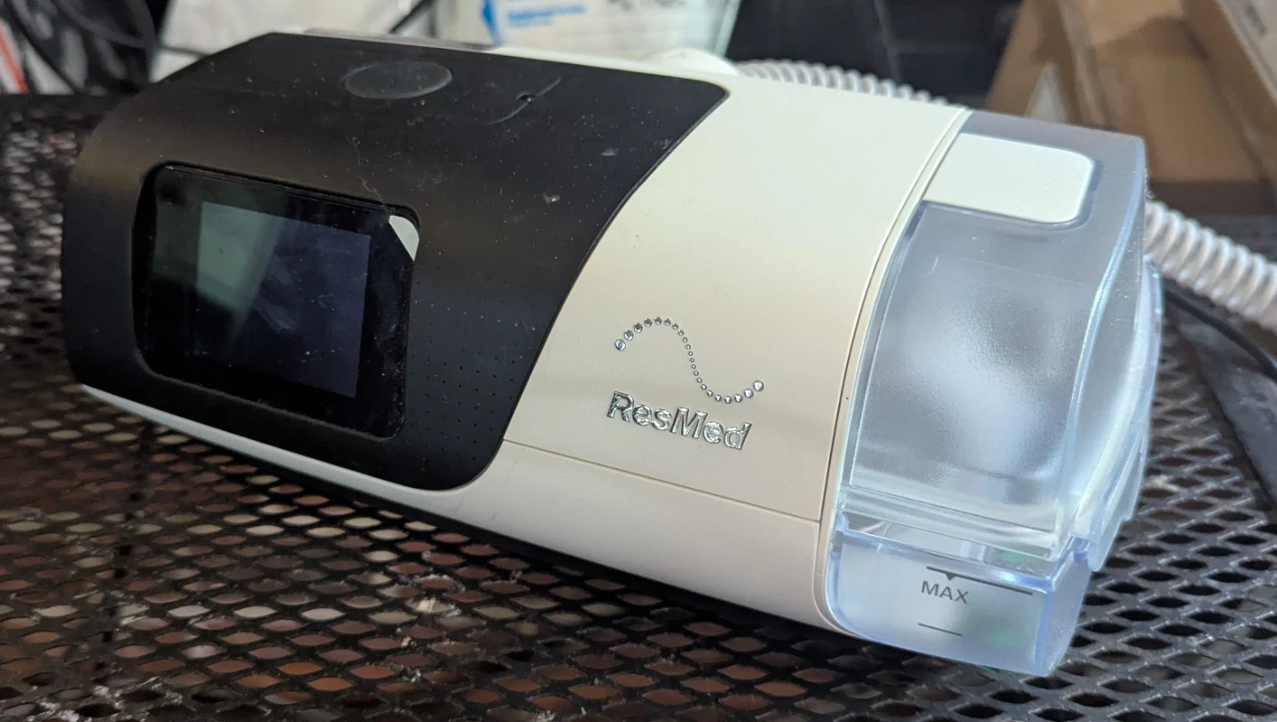 ResMed AirFit N30 CPAP Mask System with CPAP Machine - photo 4