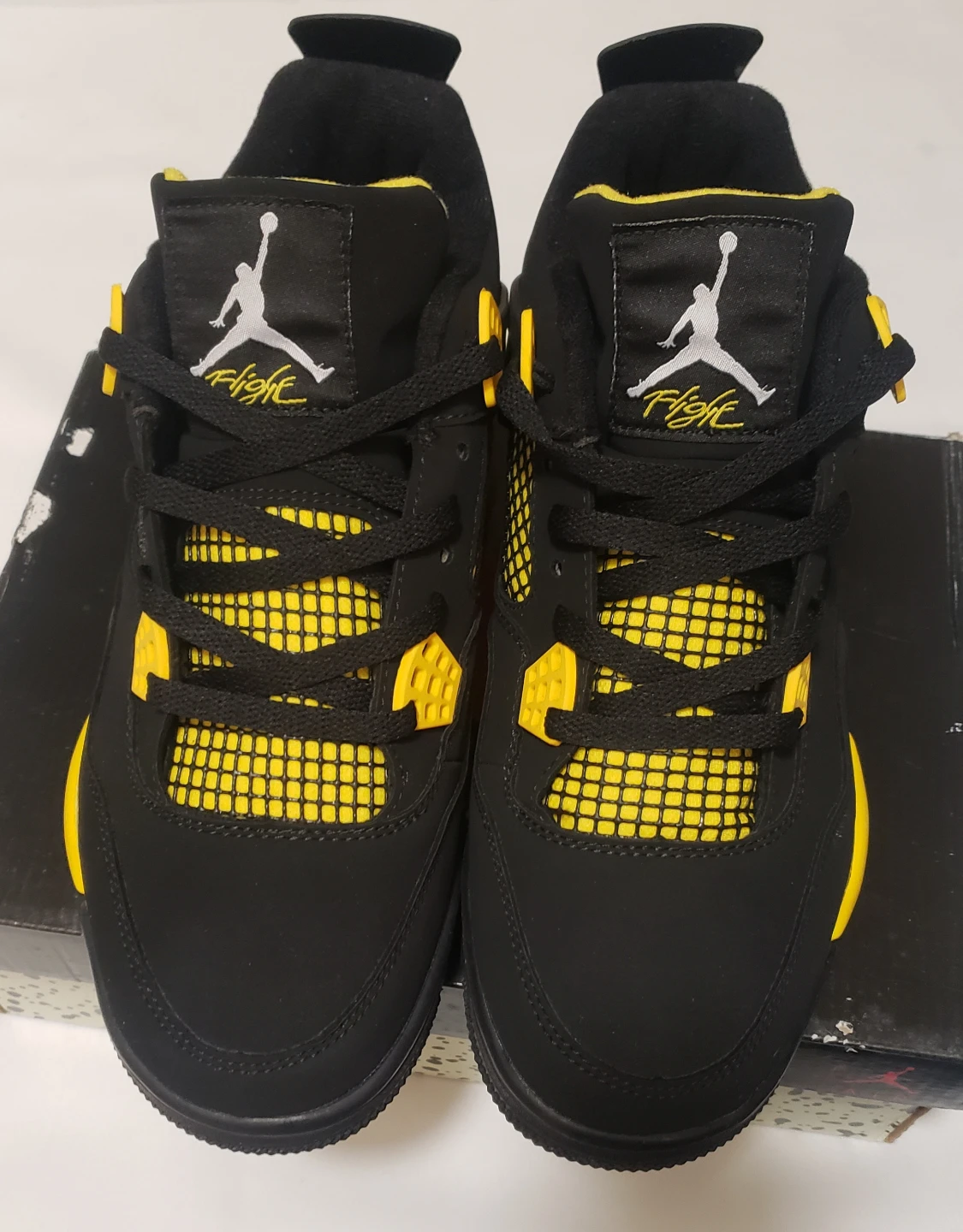 Brand new Jordan 4 Black Yellow Size 8.5 - photo 2