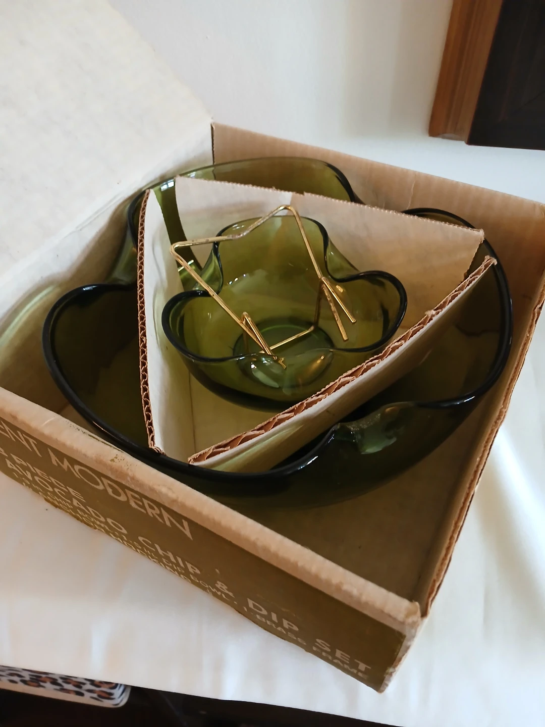 Vintage Anchor Hocking 3-Piece Avocado Chip & Dip Set - photo 2