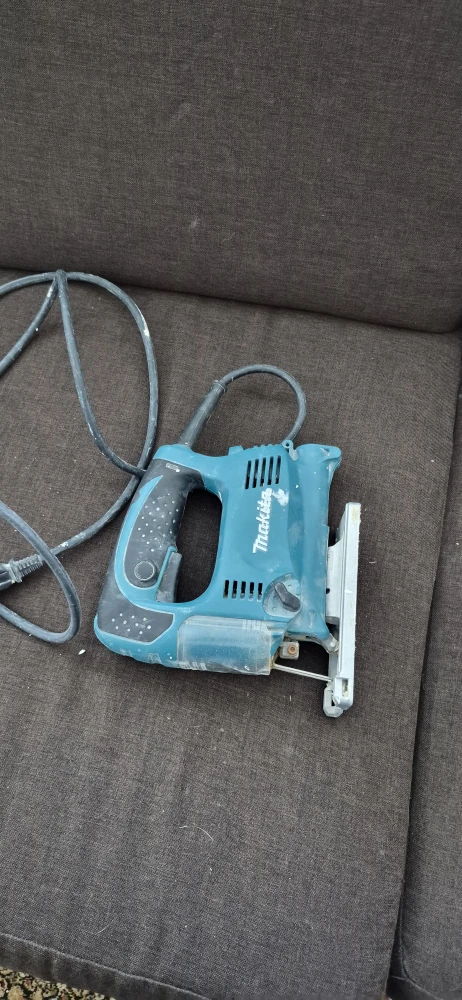 Makita 4329 Jigsaw - photo 2