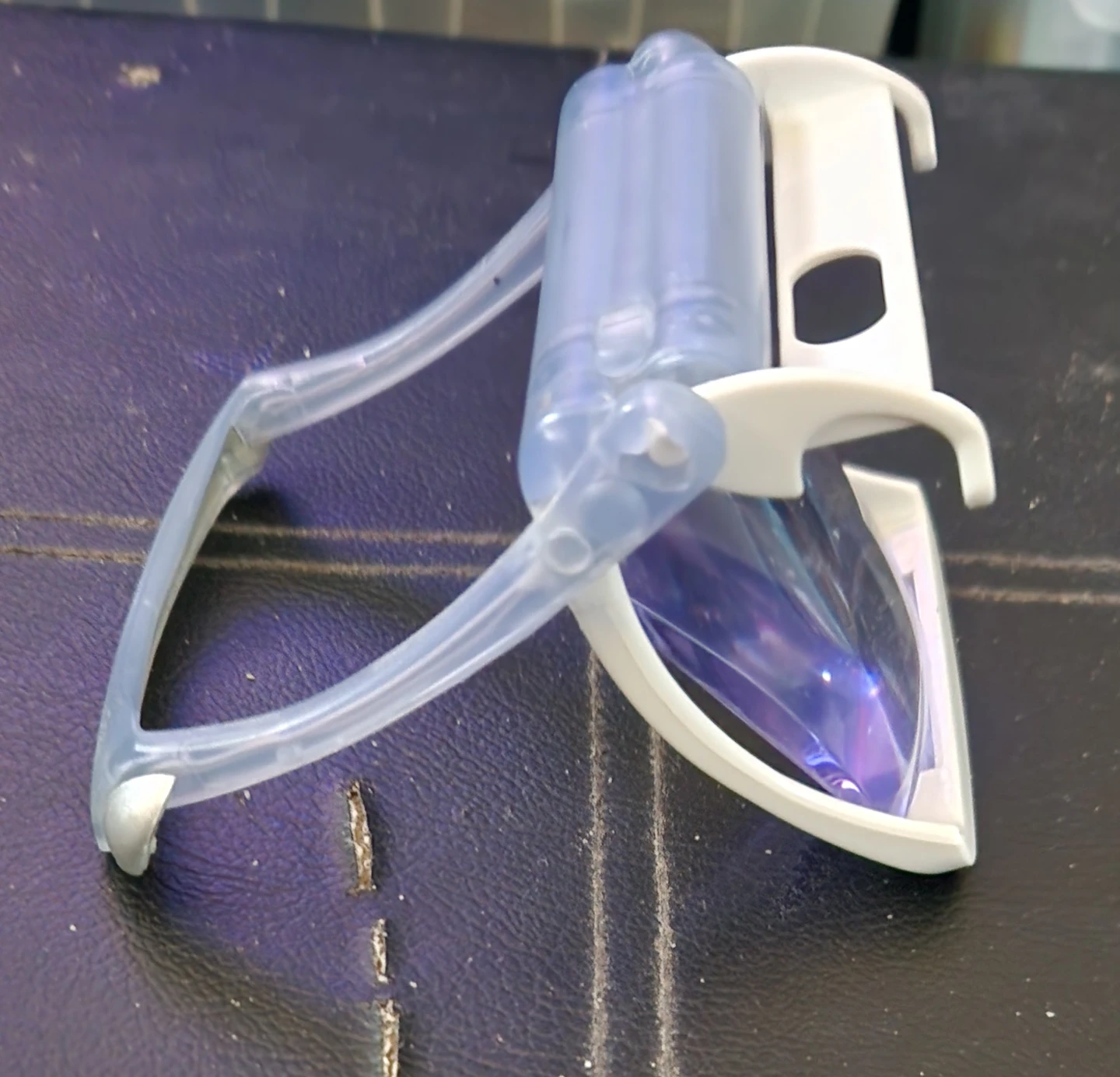 Madcatz Magnifying Glass / Light For Gameboy Advanced - photo 2