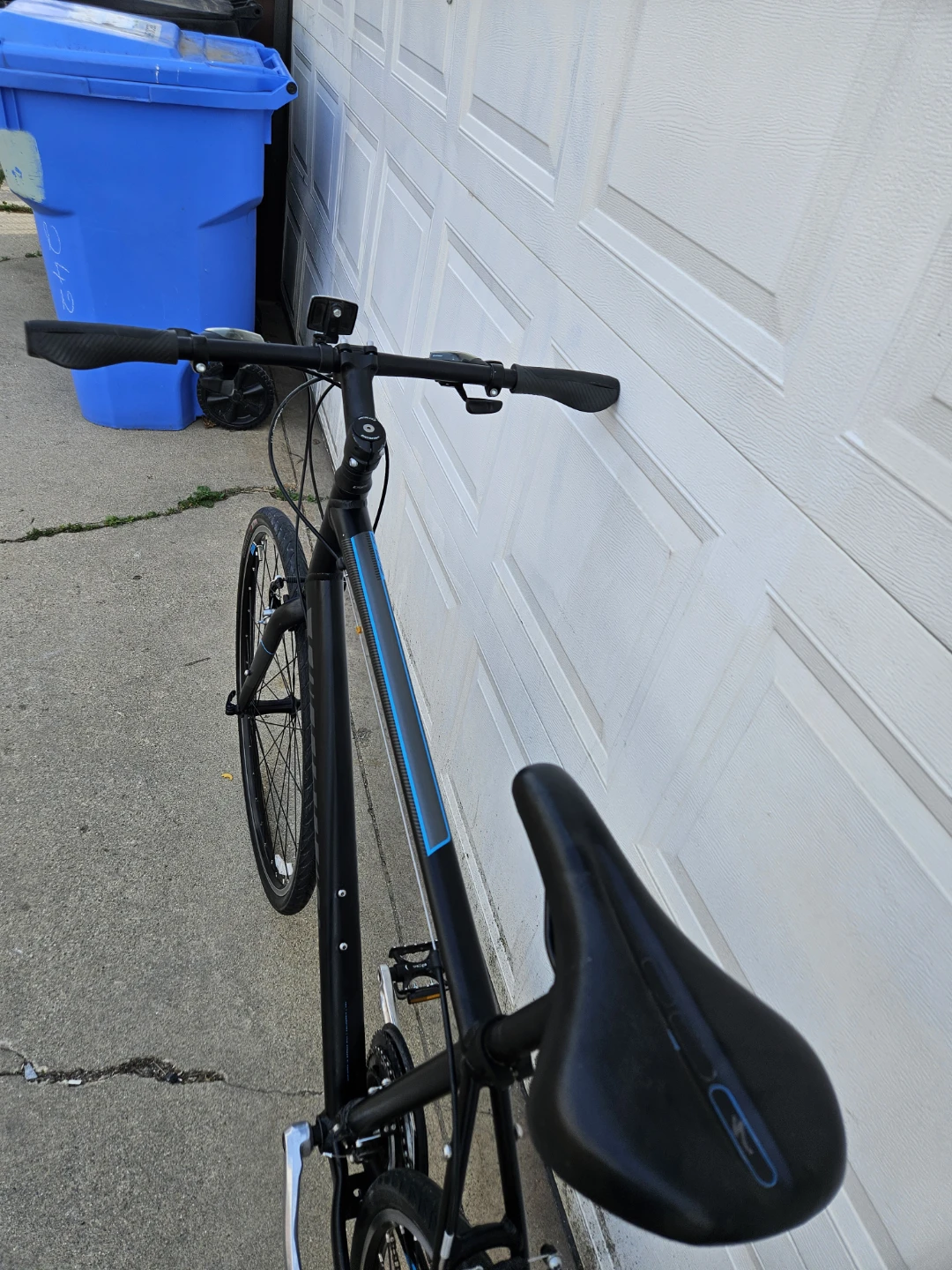 Specialized Sirrus Hybrid Bike - photo 5