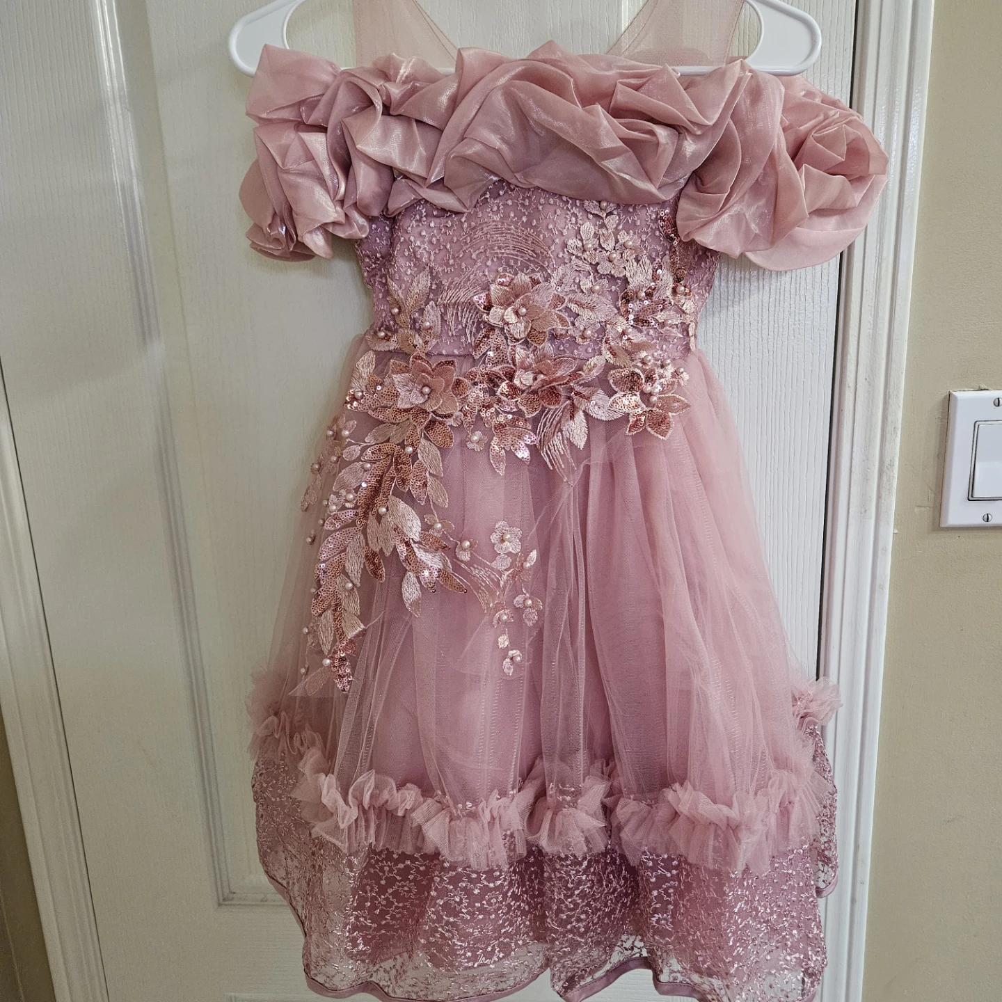 Brand new Girls' Pink Tulle Dress with Floral Embellishments - photo 2