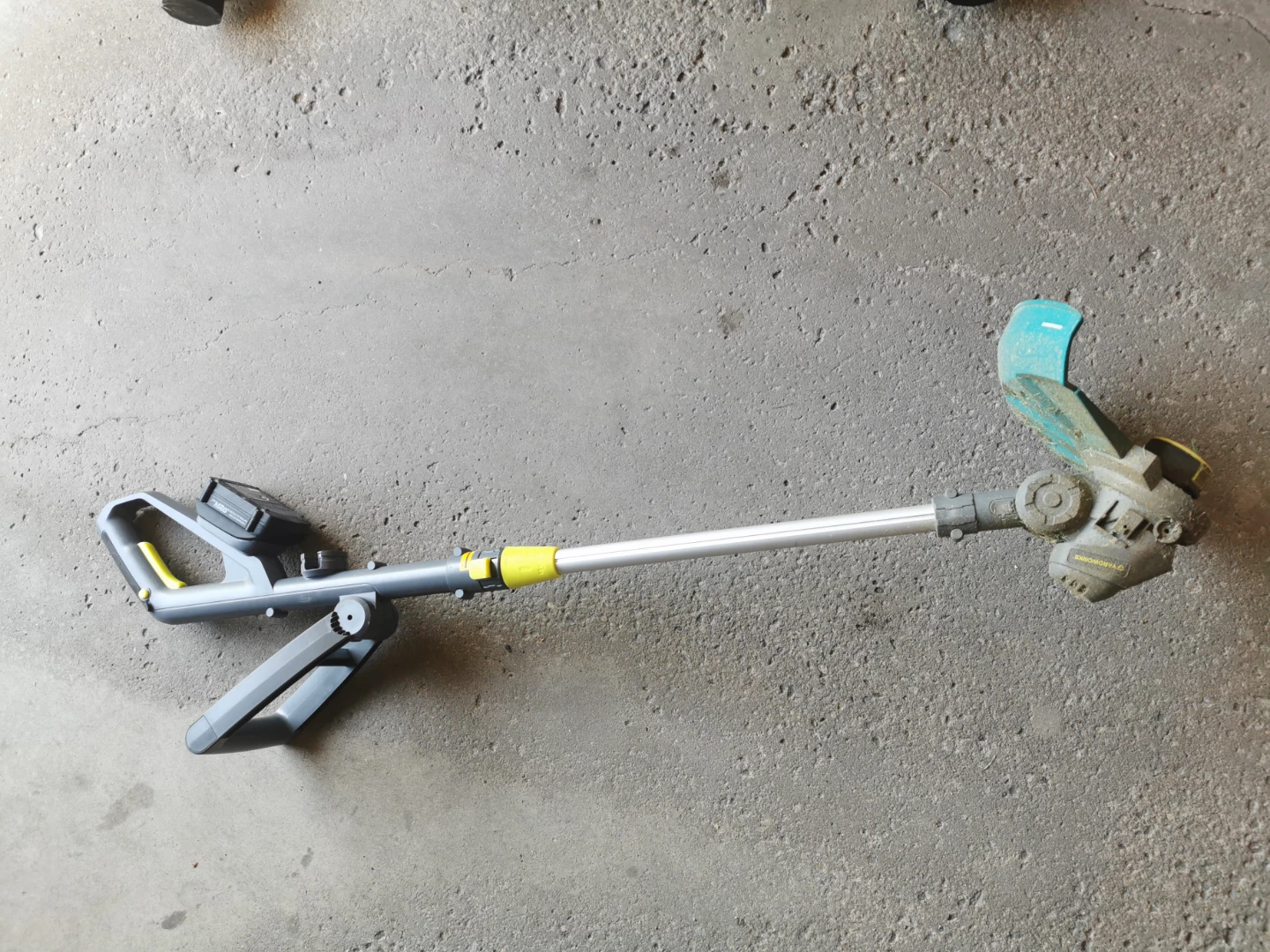Yardworks Cordless String Trimmer
