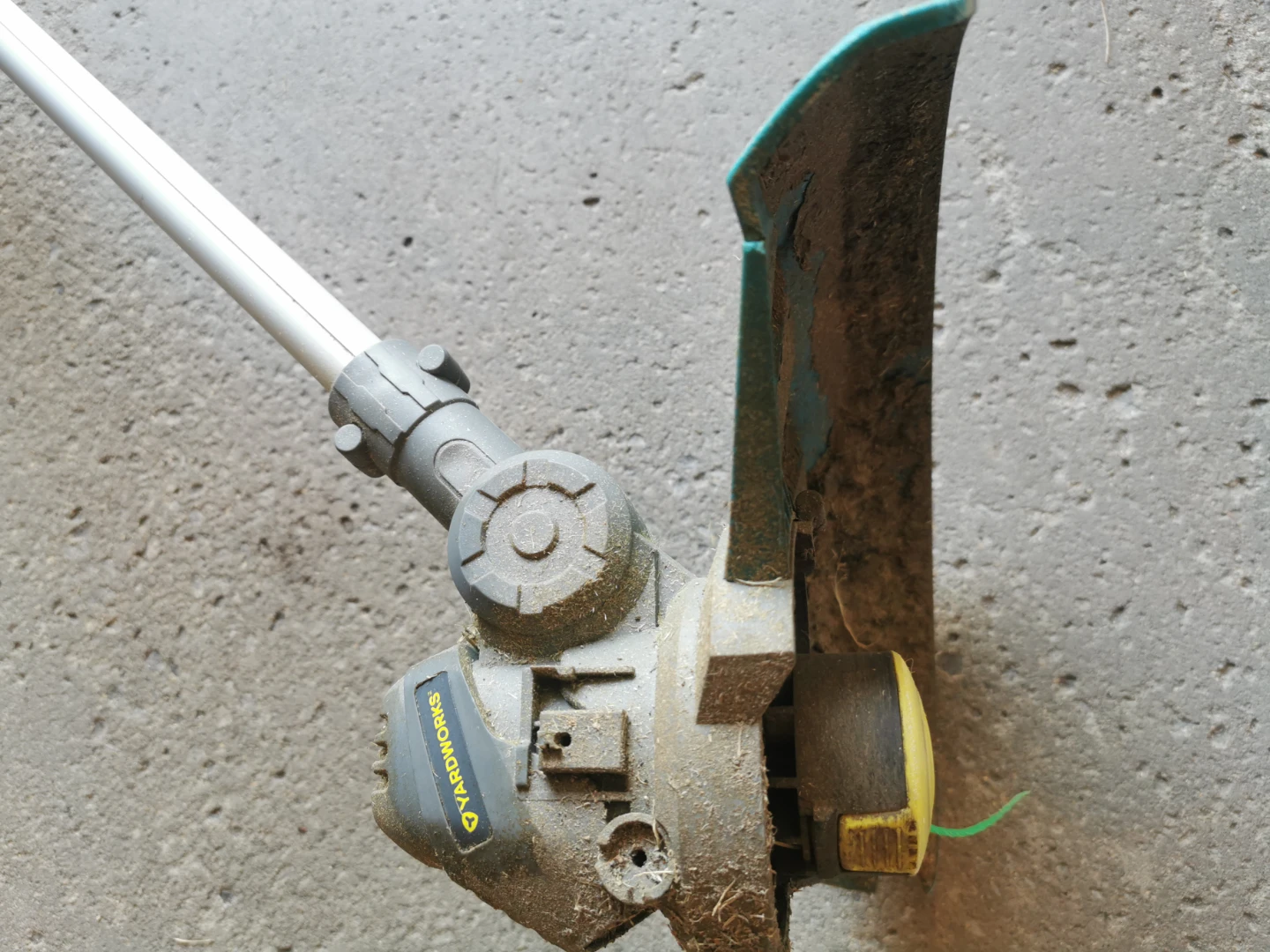 Yardworks Cordless String Trimmer - photo 2