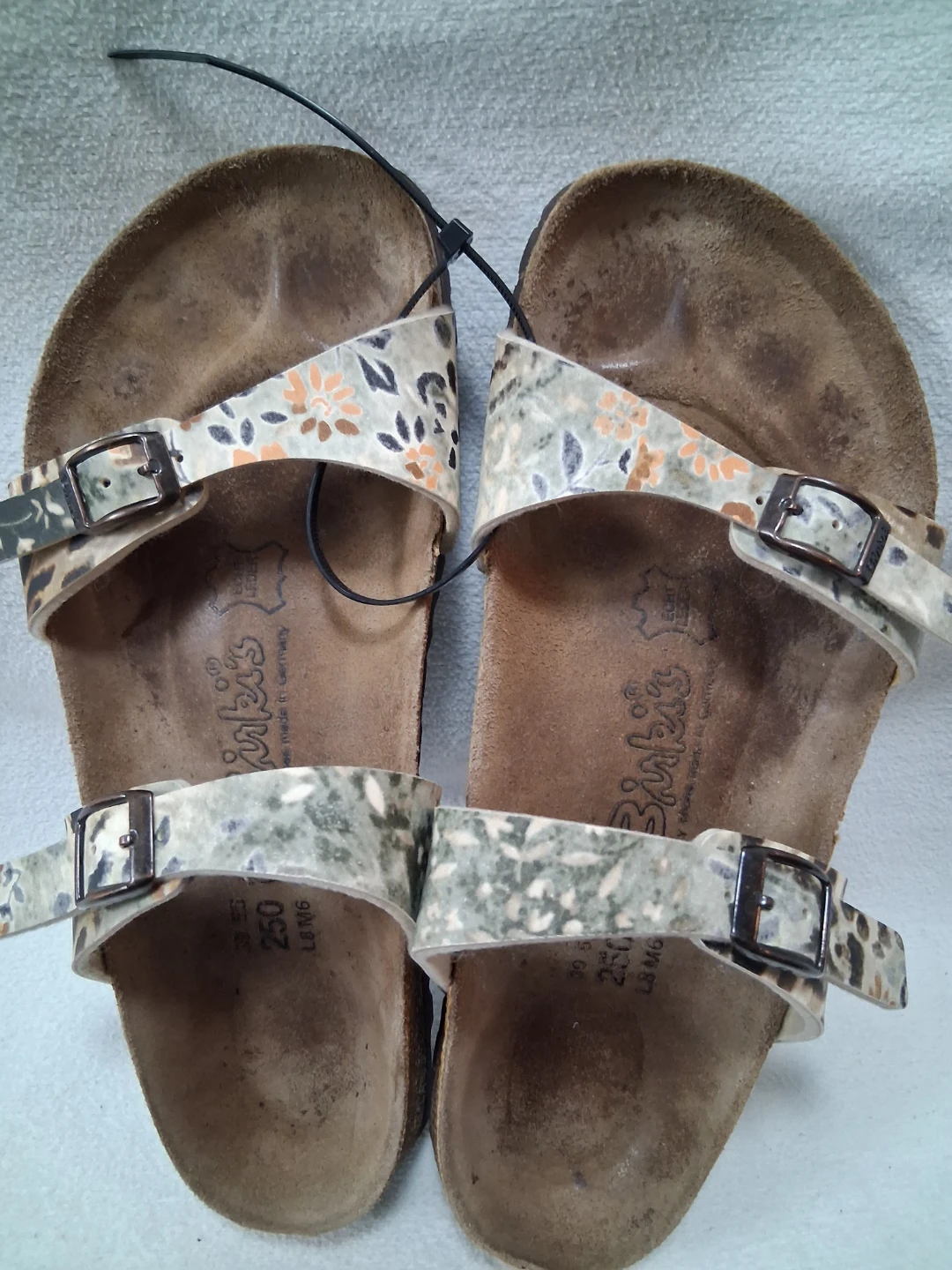 Birkenstock Sandals Size 39.5 (250) Floral & Camo Print - photo 4
