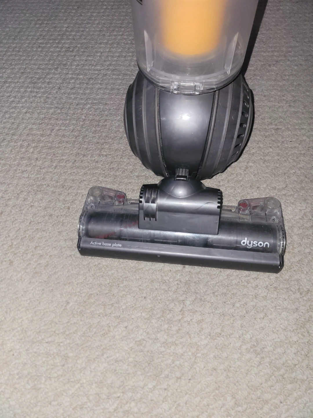 Dyson DC42 Vacuum - photo 3