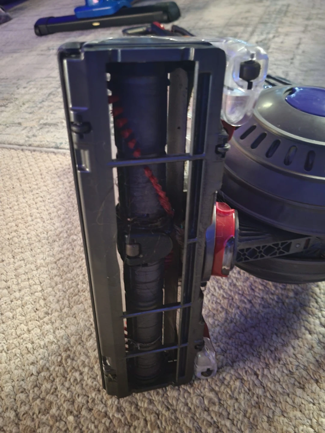 Dyson DC42 Vacuum - photo 4