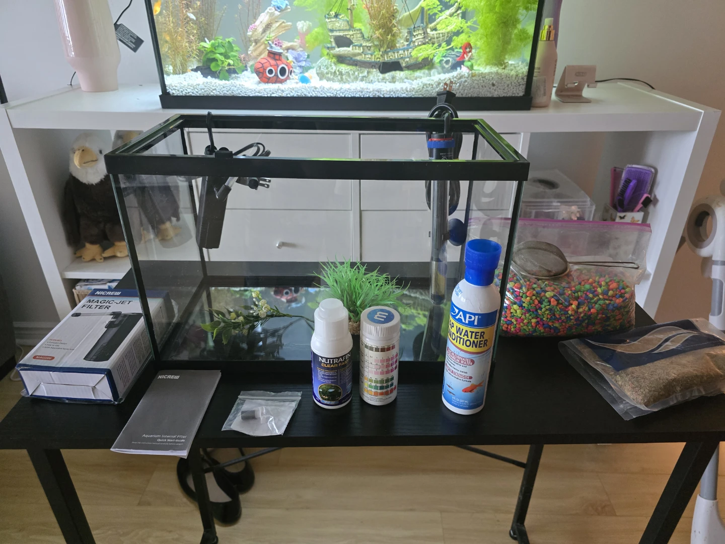 5 Gallon Fish Tank + whole bunddle - Mint condition! - photo 4