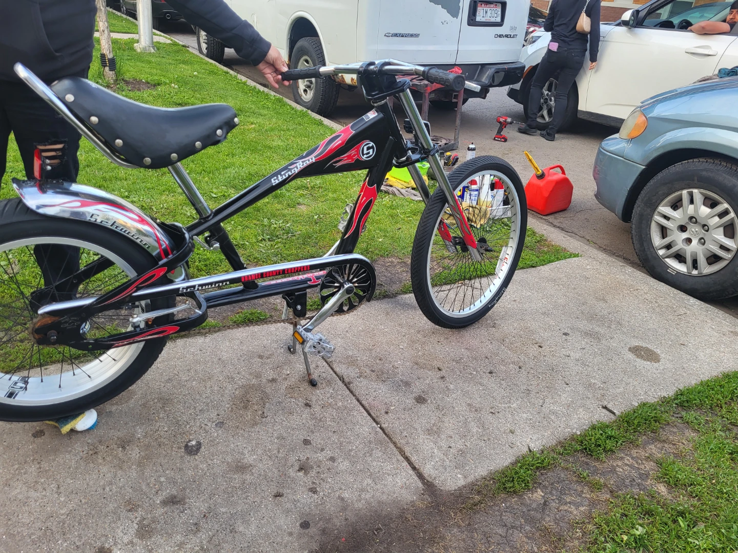 Bicycle schwinn Orange country choppers in Excellents Conditions - photo 3