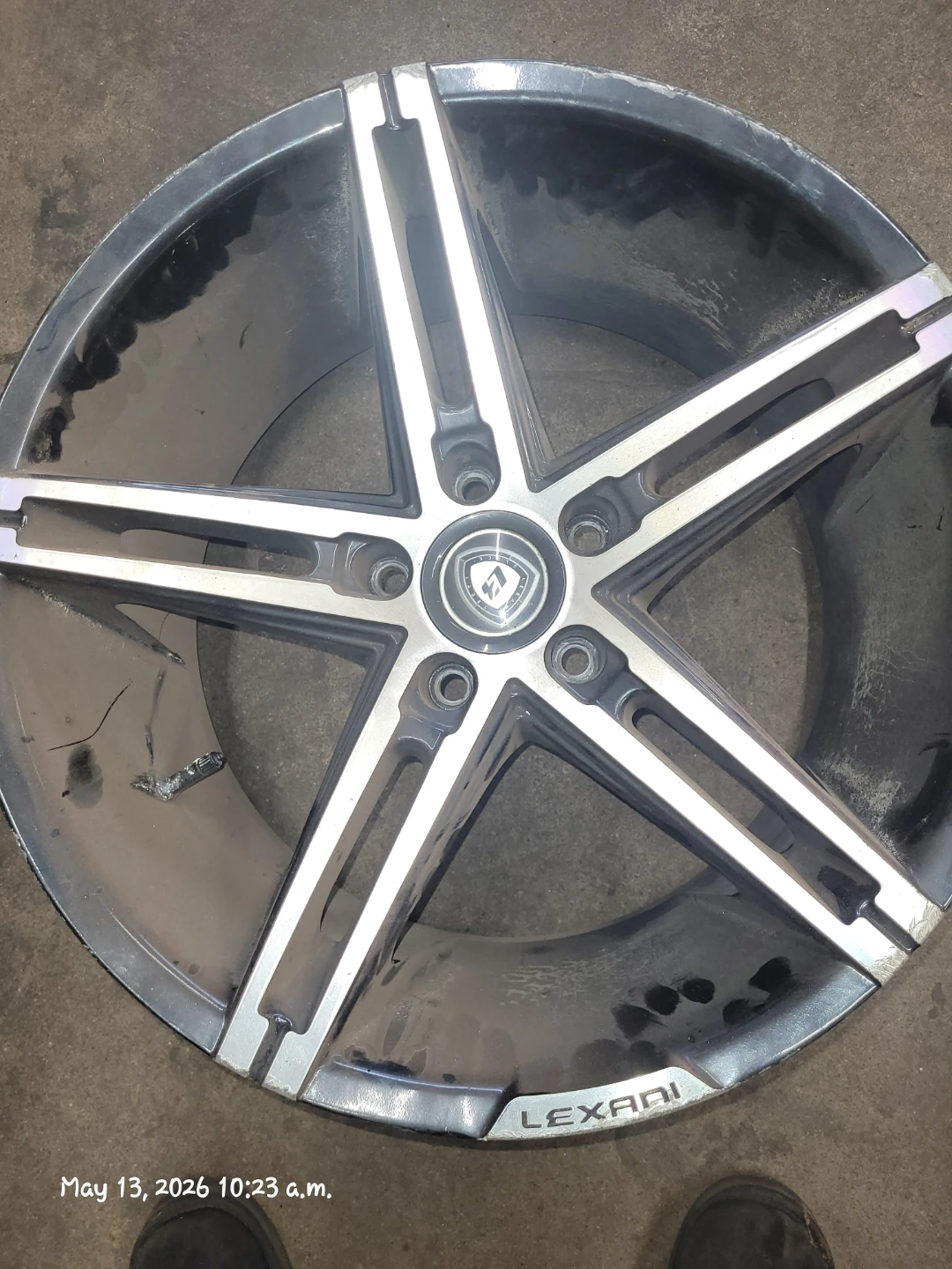 Lexani DW863 19x9.5J Rims (Set of 4)