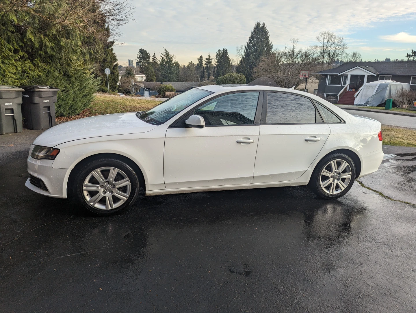 2010 Audi A4 2.0T - photo 2