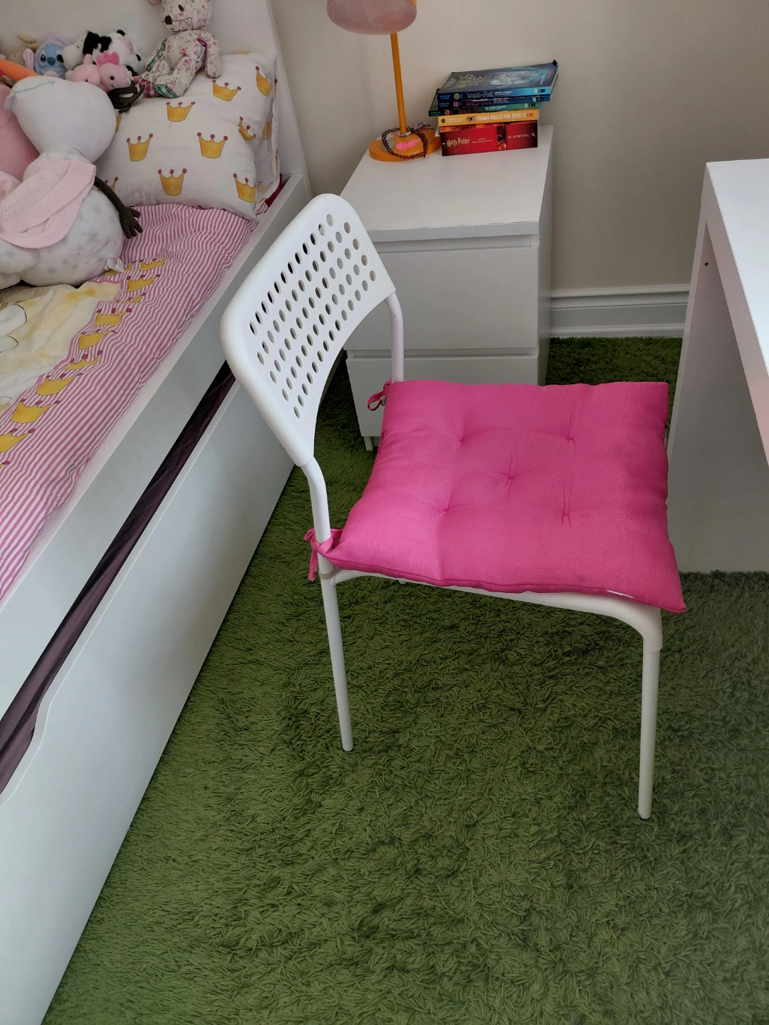 IKEA Mammut Chair with Pink Cushion - photo 4