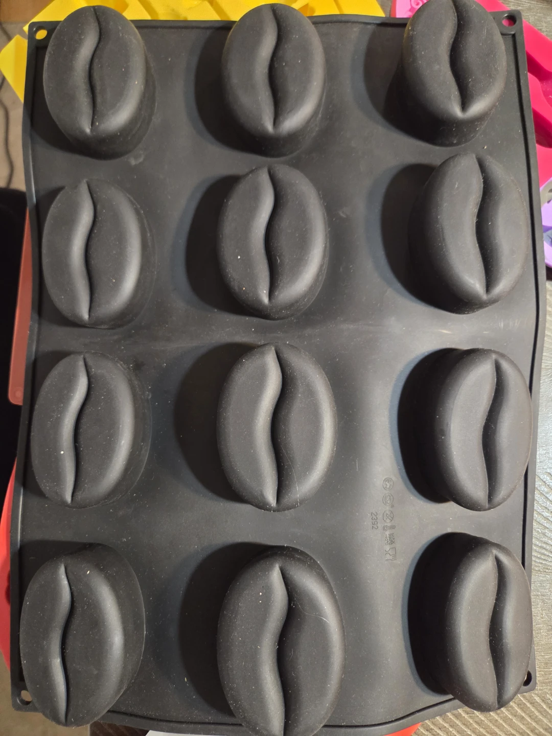 12-Cavity Coffee Bean Silicone Mold - photo 2