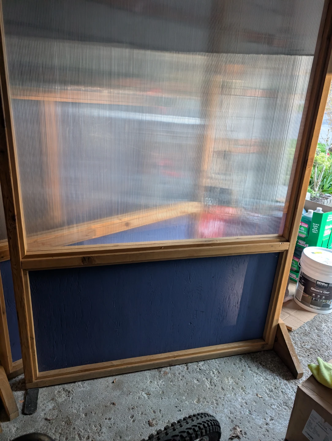 Wooden Room Divider with Translucent Panels - photo 4