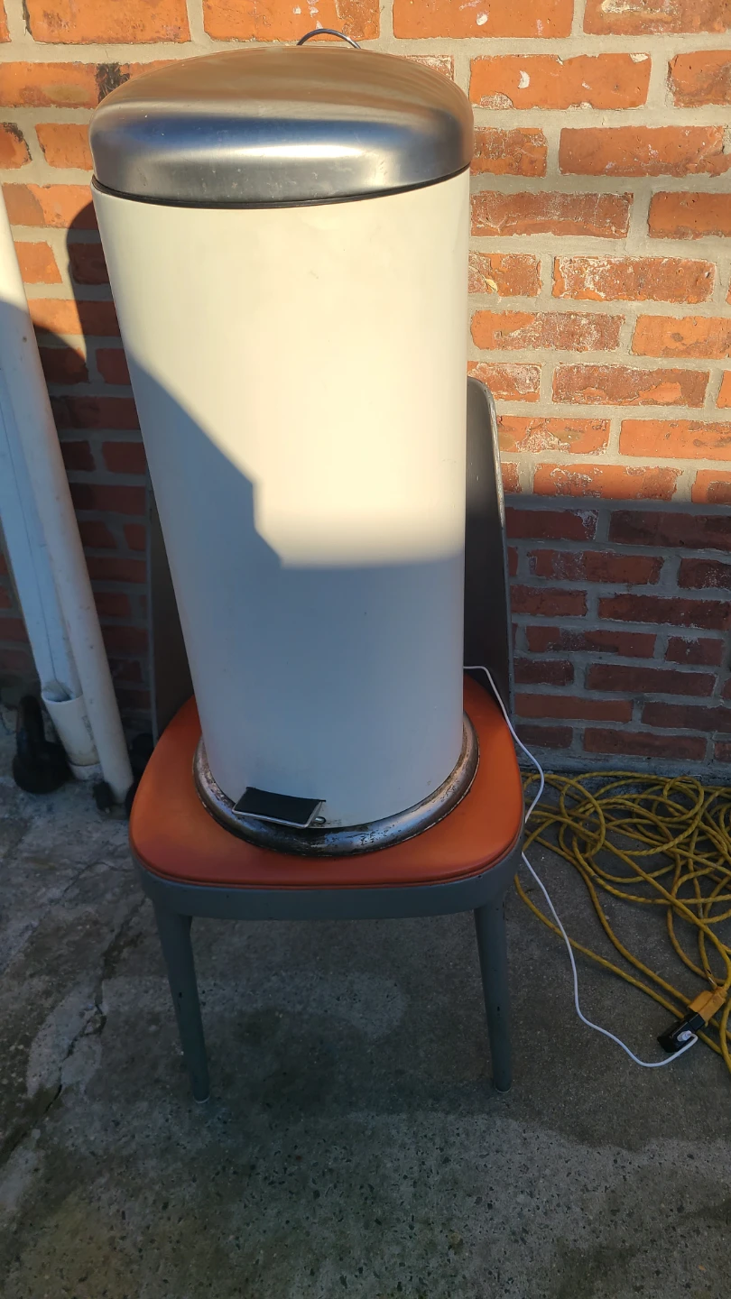 Vintage Step Trash Can - photo 2