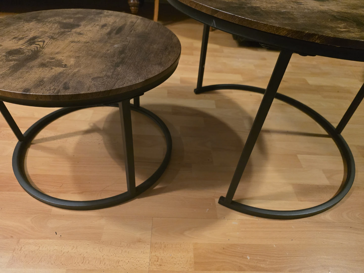 Round Nesting Coffee Tables (Set of 2) - photo 2