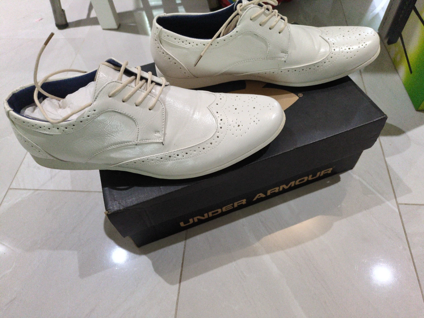 Wingtip Brogue Shoes - White, size 10 - photo 2