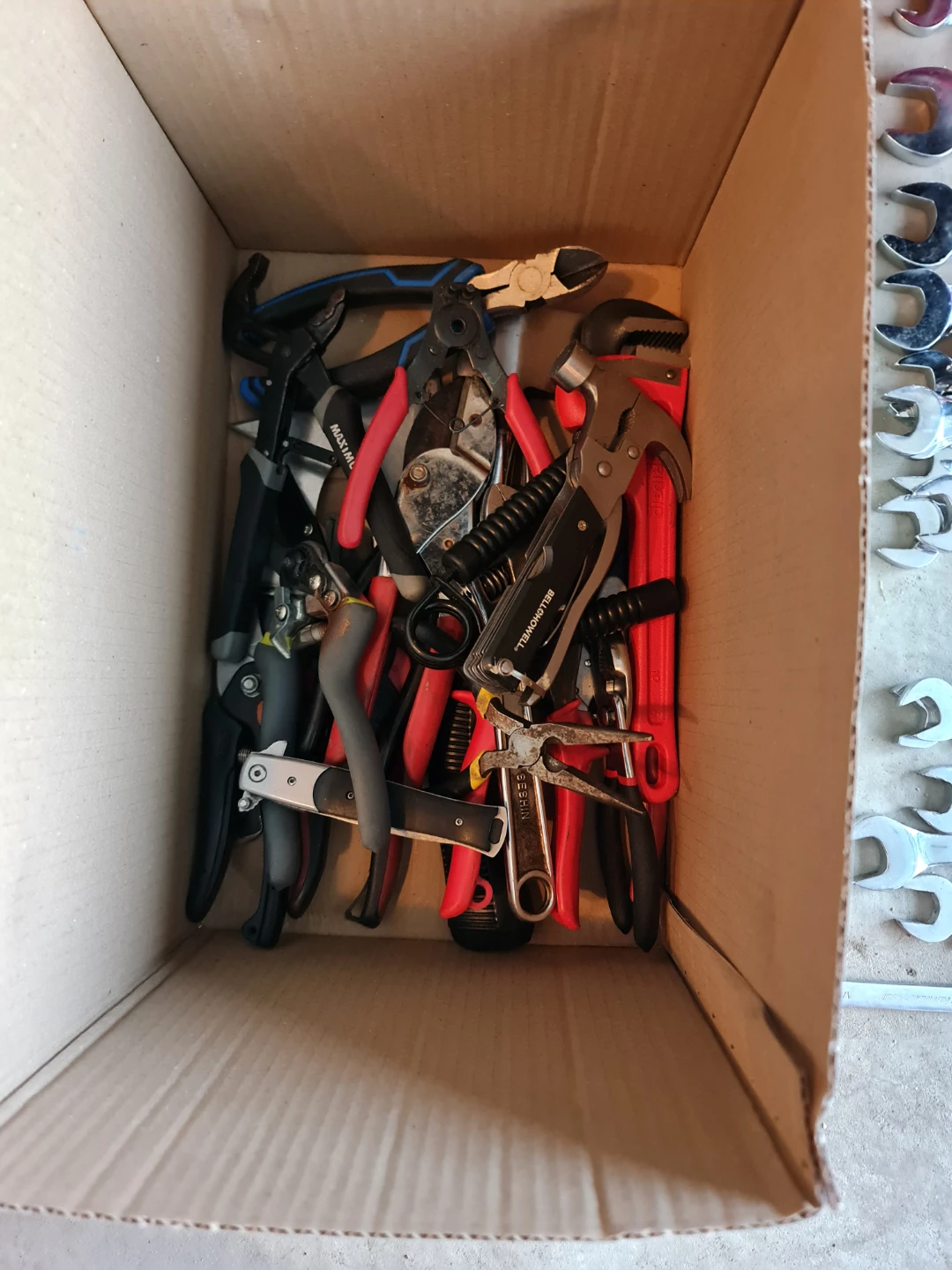 Mixed Tools Lot - Pliers, Wrenches, Screwdrivers, Power Tools - photo 4