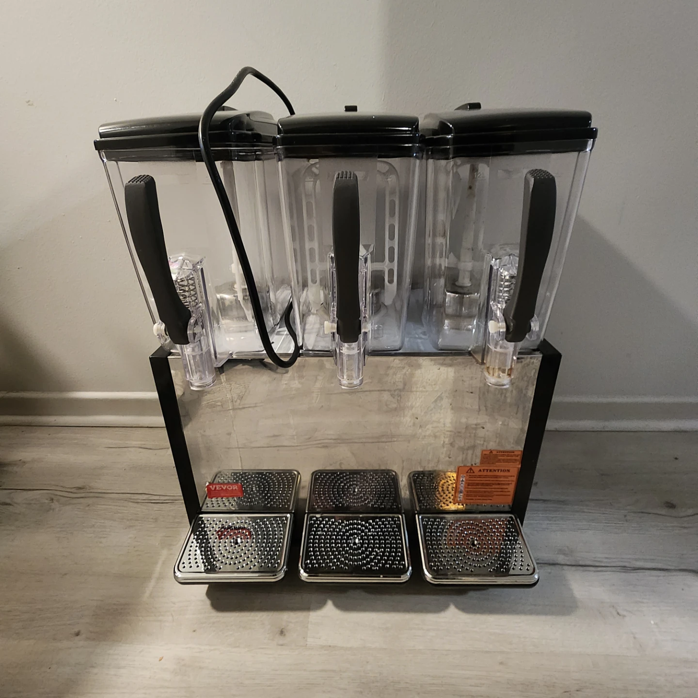 VEVOR 3-Tank Slushie Machine (Repair needed) - photo 3