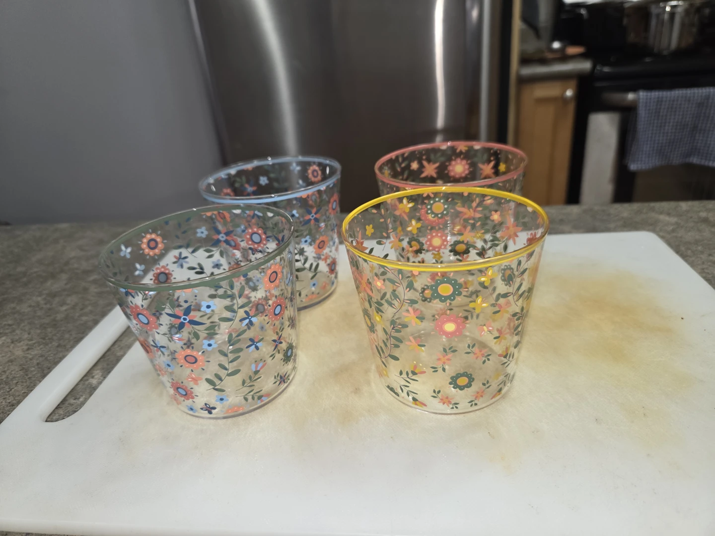 Crockery glasses and bowl