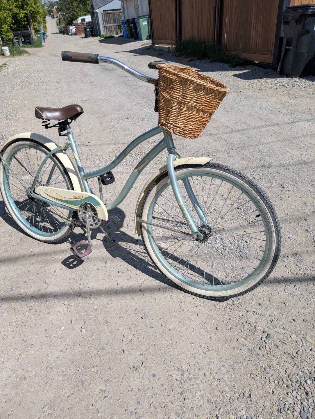 Vintage Cruiser Bicycle with Basket - photo 2