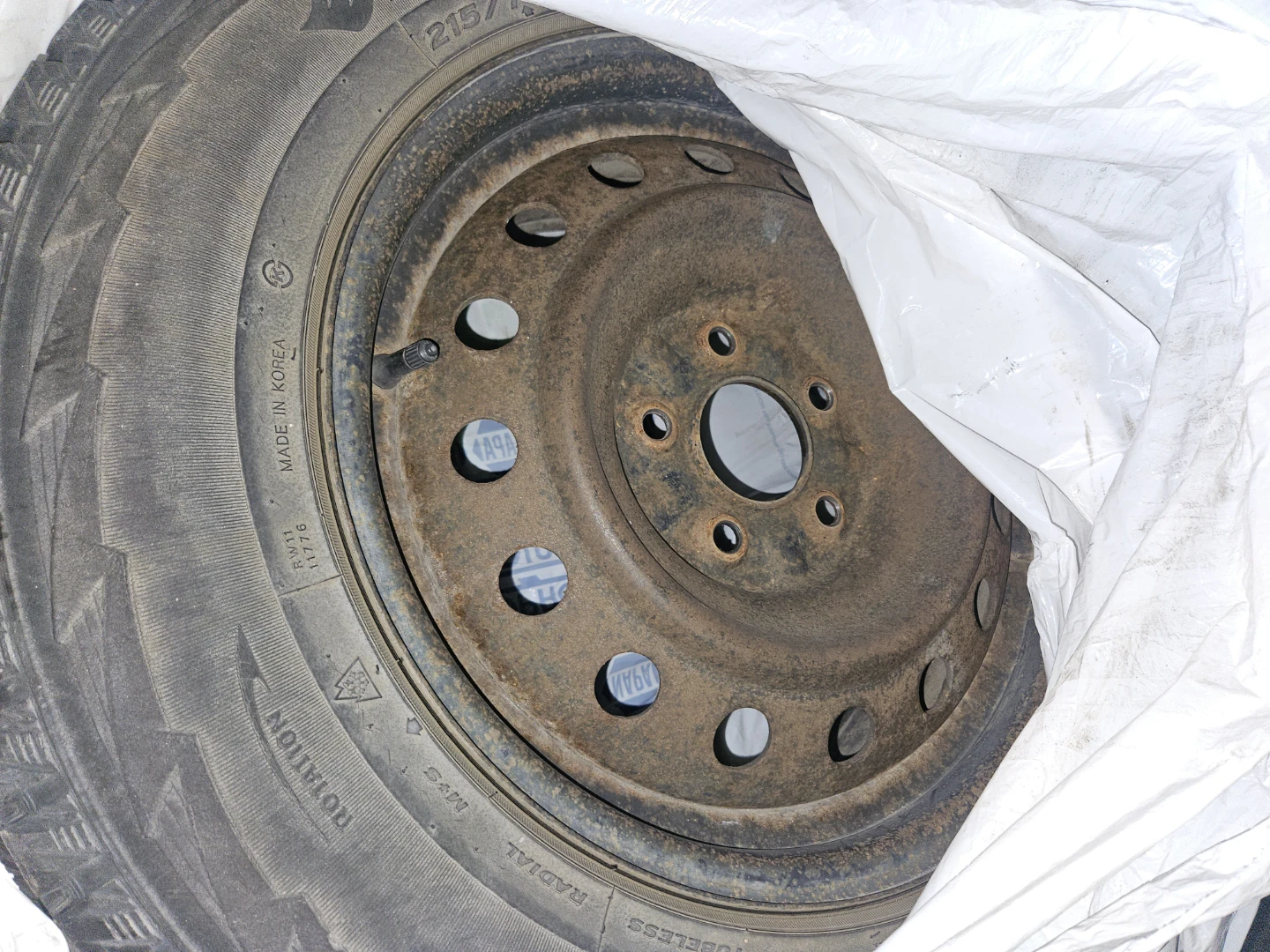 Hankook 215/70R16 100T Tire - photo 2