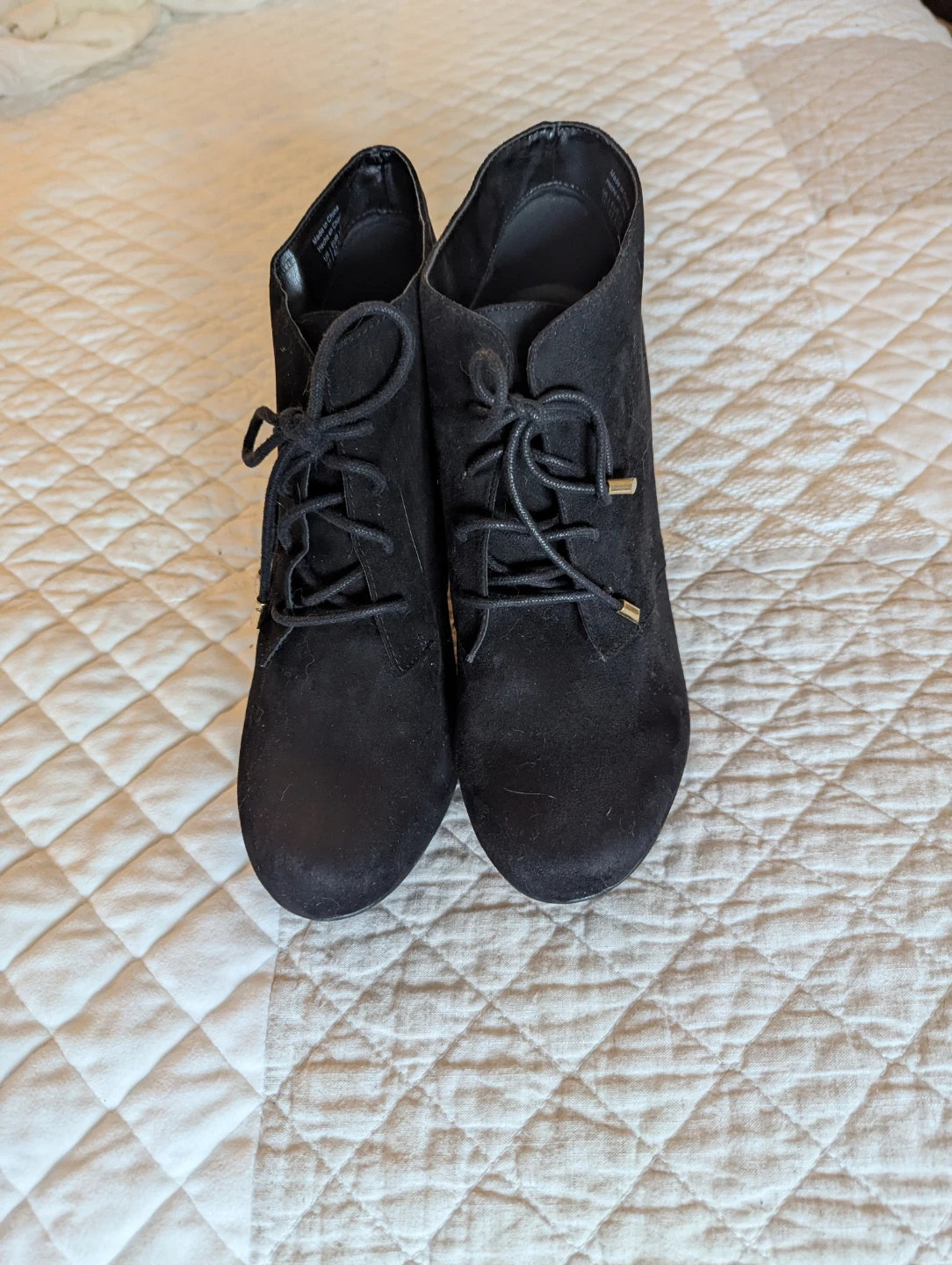 US 11 Call It Spring Black Faux Suede Ankle Boots