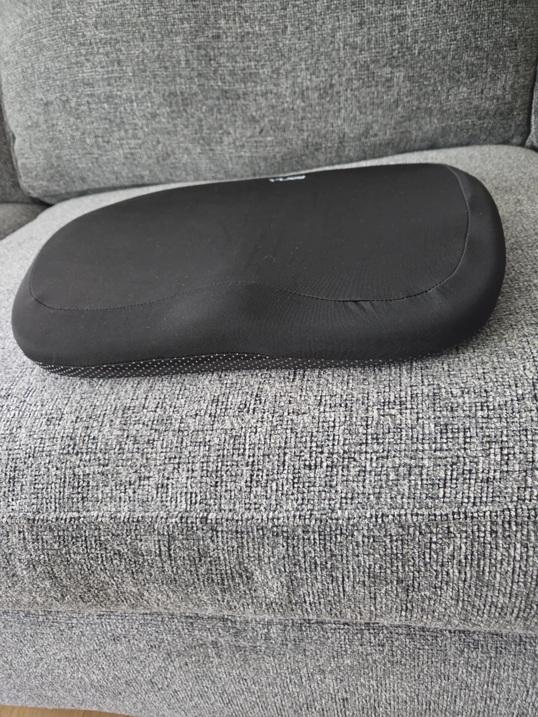 YUQ Ergonomic Support Cushion - photo 2