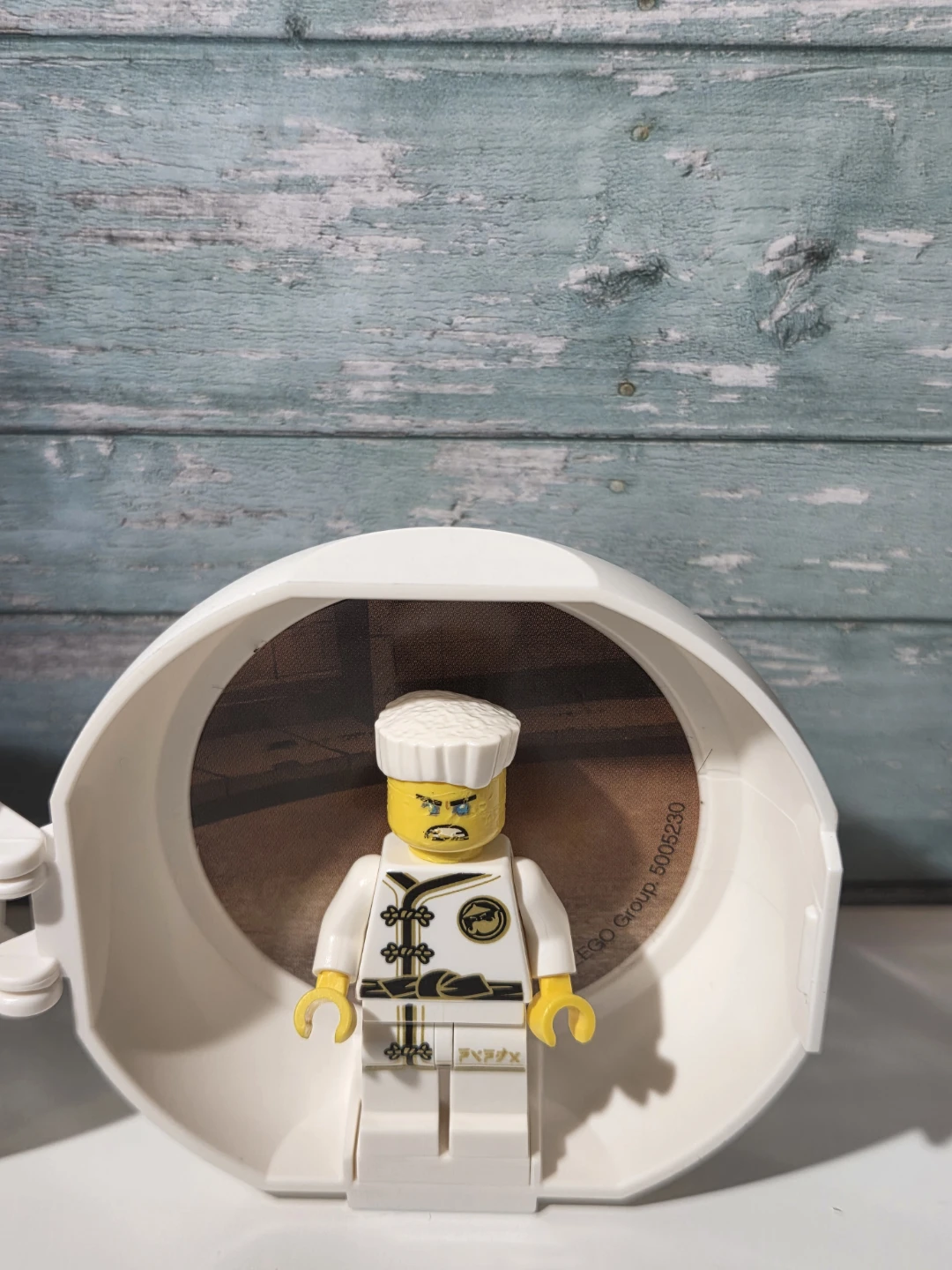LEGO Ninjago Mini Figures with Case - photo 3