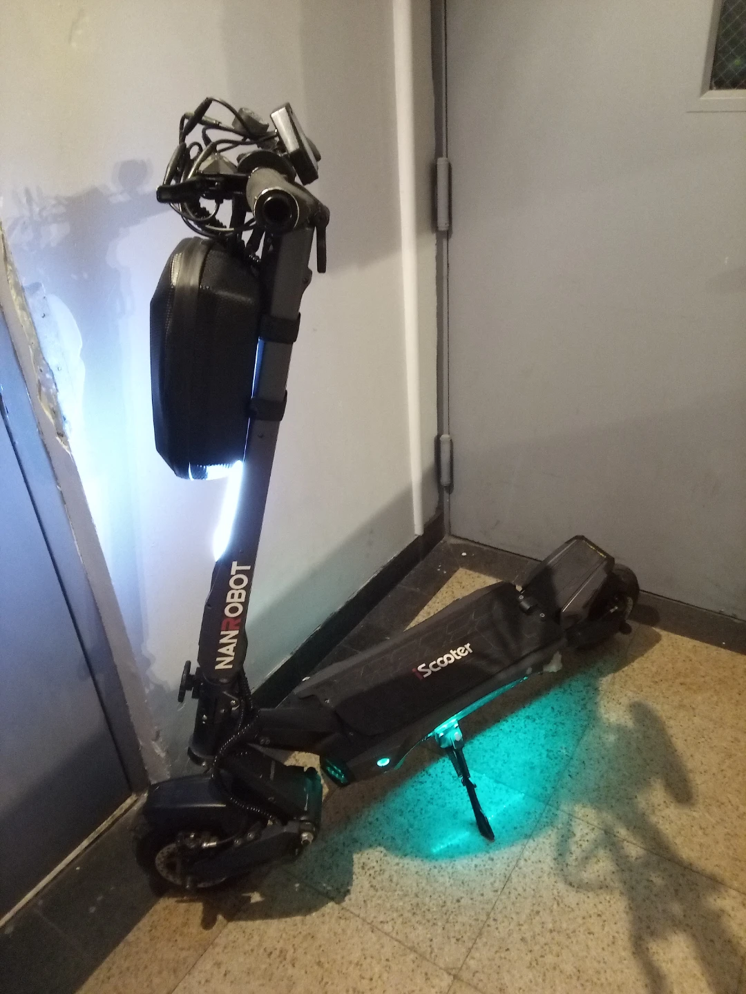 NANROBOT  72 volts dual motor 70 mph - photo 3