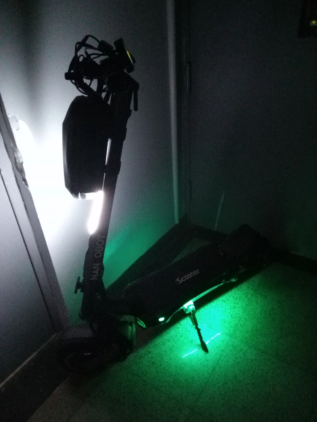 NANROBOT  72 volts dual motor 70 mph - photo 4
